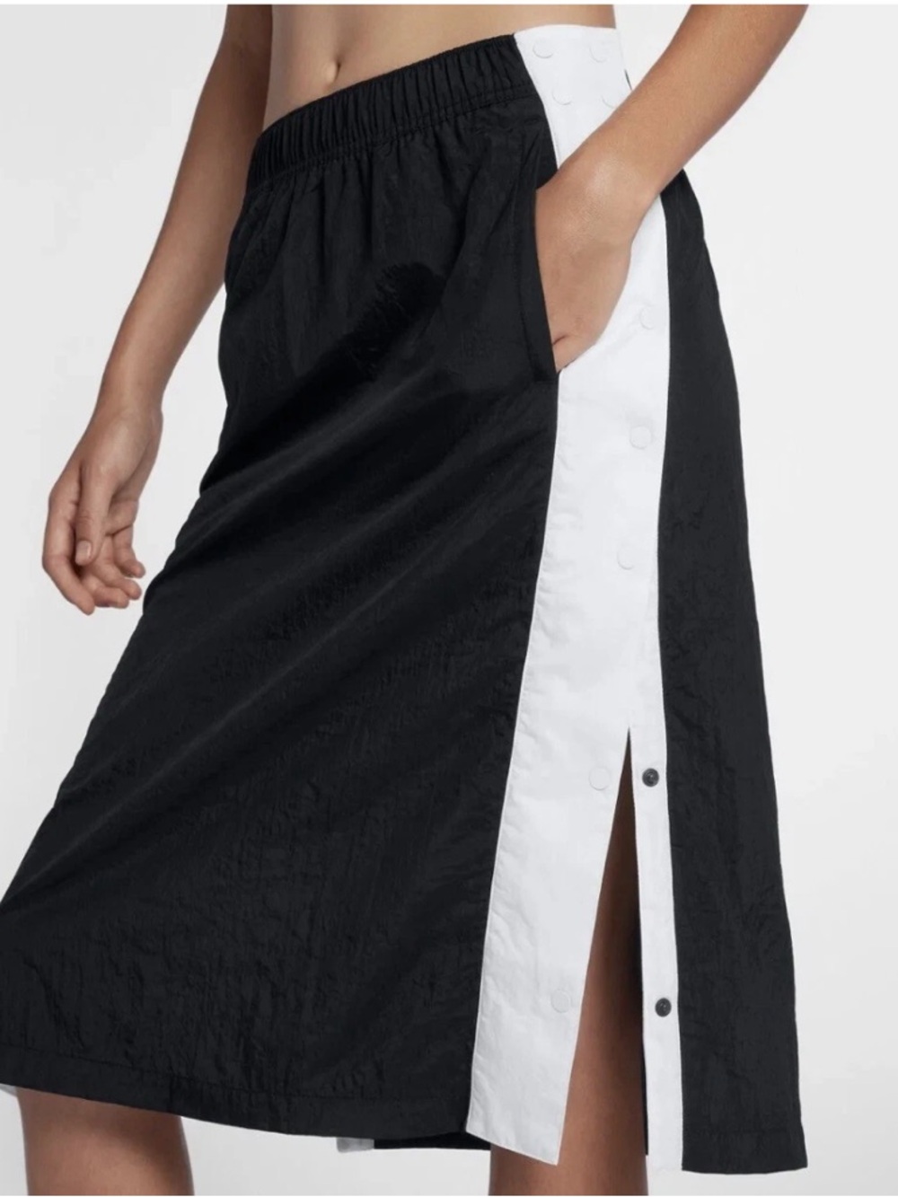 NWT NIKELAB NIKE | side snap tear away skirt | size medium